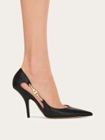 Ferragamo F buckle pump - Image 6
